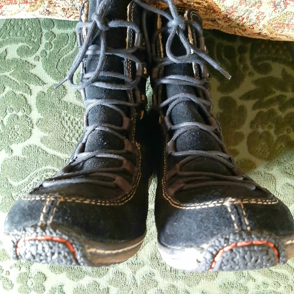 *SOLD* Timberland Suede Sherpa Lined Lace Up Ankle Boots 61355 - Picture 5 of 13